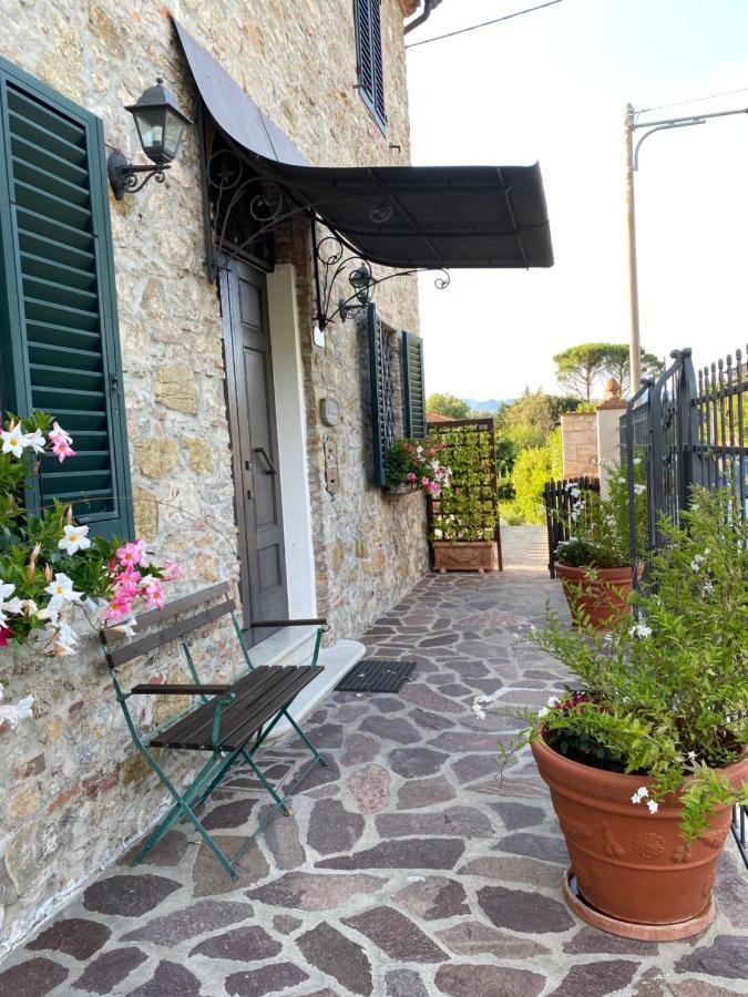 Vila Casa Pietra Del Sole Lucca Exteriér fotografie